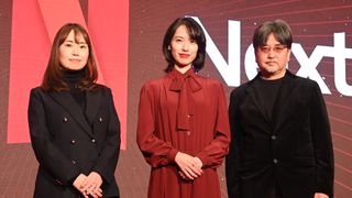 戸田恵梨香、赤ドレスで登場！Netflix「地獄に堕ちるわよ」トークパネルの様子