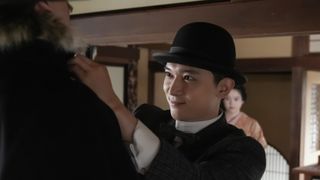 錦織（吉沢亮）はあの手この手で引き留めて…朝ドラ「ばけばけ」第94回の場面写真