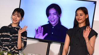 浜辺美波、29歳になった目黒蓮を祝福！映画『ほどなく、お別れです』大ヒット御礼舞台あいさつ