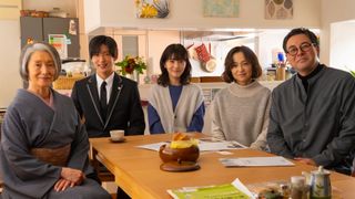 映画『ほどなく、お別れです』浜辺美波、目黒蓮ら笑顔のメイキングカット