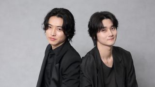山崎賢人＆柳俊太郎、超仲良し！撮りおろしインタビューカット＜7枚＞