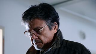 『白鳥とコウモリ』三浦友和＆中村芝翫キャラクター写真ほか