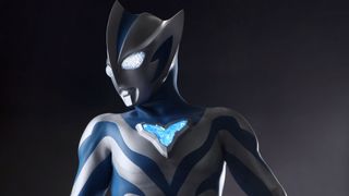 独りぼっちのウルトラマン…60周年記念作品「ウルトラマンテオ」主人公ビジュアル＆変身アイテム