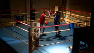 菅田将暉＆細田佳央太のボクシングシーン！『人はなぜラブレターを書くのか』