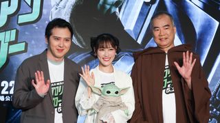ももクロ・高城れに、グローグー抱えて登場！「STAR WARS GALAXY」in 聖地・有楽町お披露目イベント
