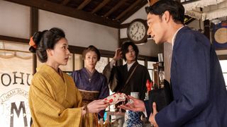 【画像5枚】朝ドラ「風、薫る」安（早坂美海）が瑞穂屋で出会ったのは…第38回場面写真