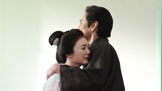 【画像11枚】朝ドラ「風、薫る」元彦（谷田歩）は千佳子（仲間由紀恵）を抱き寄せて …第40回場面写真