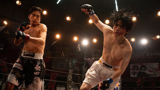 伊勢谷友介、バキバキの肉体披露　鈴鹿央士主演、Netflix「喧嘩独学」決戦ボクシングシーン先行カット
