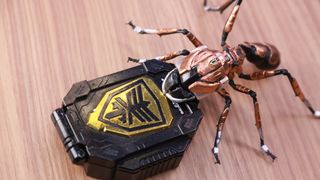 ギャバン・アーマイゼ（声：立木文彦）再び！スピンオフ「ギャバンの非番」新場面写真