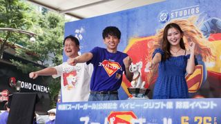 『スーパーガール』ベイビー・クリプト像が初披露！ゆうちゃみ＆アインシュタイン悶絶