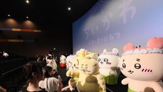 『映画ちいかわ』全員揃って映画館に登場！約200名のファンとのグリーティング
