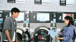 「Tシャツが乾くまで」コインランドリーは「とても重要な場所」場面写真