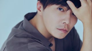 成宮寛貴、大人な魅力全開！映画『藁にもすがる獣たち』撮り下ろしカット