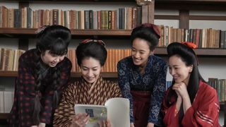 【画像6枚】朝ドラ「ブラッサム」珠（石橋静河）らの同人誌は評判に…第7回場面写真