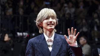 道枝駿佑＆安斉星来『うるわしの宵の月』釜山国際映画祭レッドカーペットで笑顔！
