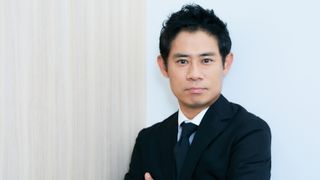 伊藤淳史、『踊る』シリーズ出演は一生の財産！映画『踊る大捜査線 N.E.W.』撮り下ろしカット