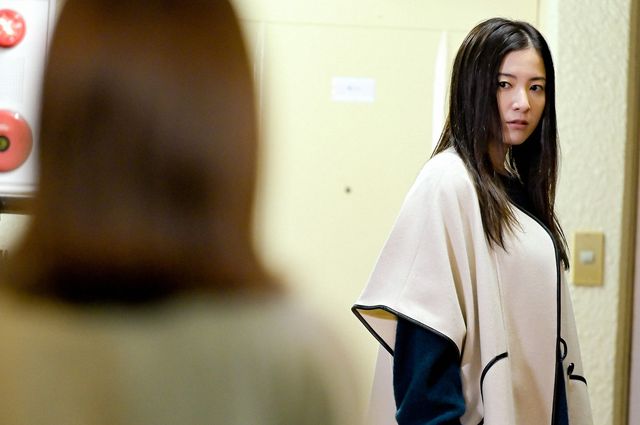 【14枚】 梨央はしおりに違和感を…「最愛」第7話（3枚目）