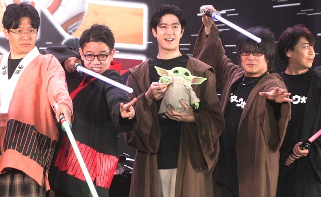 「スター・ウォーズ セレブレーション ジャパン 2025」前夜祭に登壇したミキ（亜生、昴生）、中島裕翔、森川智之、浪川大輔、