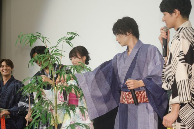 仮面ライダー俳優たちが浴衣でずらり！『GOZEN－純恋の剣－』公開記念舞台あいさつ（8枚目）