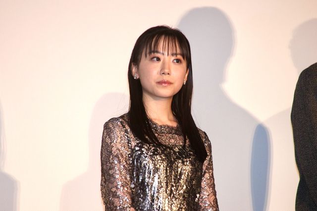 芦田愛菜、岡田将生ほか豪華キャスト登壇！映画『果てしなきスカーレット』初日舞台あいさつ（9枚目）