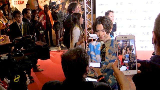 千葉雄大、ド派手衣装でレッドカーペットに登場！「プリティが多すぎる」（2枚目）