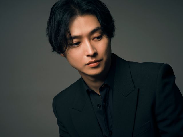 山崎賢人×佐藤信介監督「今際の国のアリス」インタビュー撮りおろし＜8枚＞（5枚目）