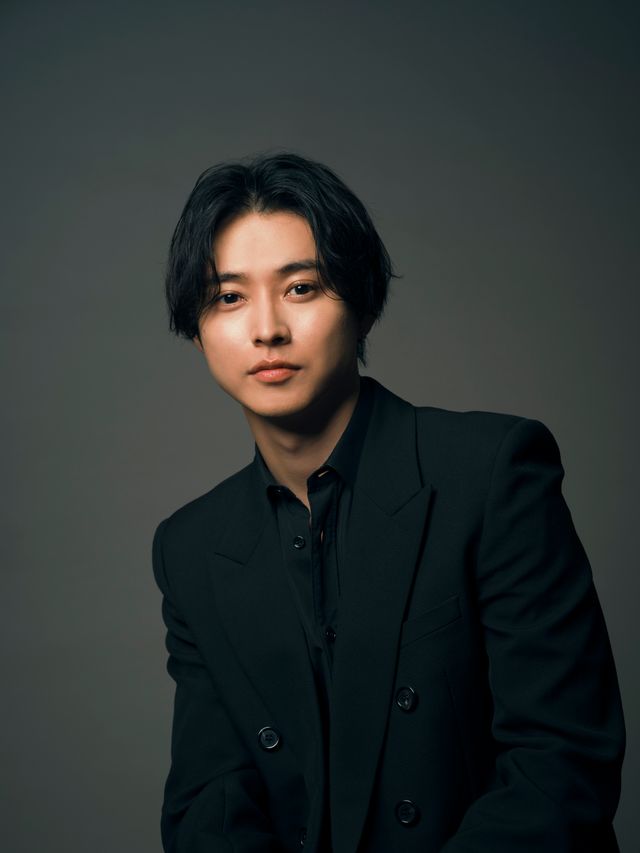 山崎賢人×佐藤信介監督「今際の国のアリス」インタビュー撮りおろし＜8枚＞（6枚目）