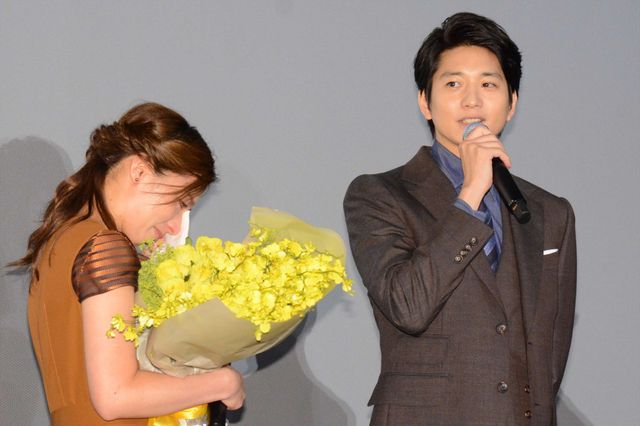 尾野真千子、大号泣！『いつまた、君と　～何日君再来（ホーリージュンザイライ）～』初日舞台あいさつ（5枚目）