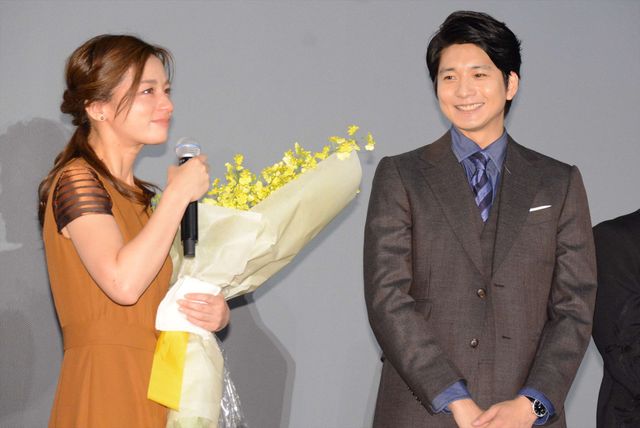 尾野真千子、大号泣！『いつまた、君と　～何日君再来（ホーリージュンザイライ）～』初日舞台あいさつ（9枚目）