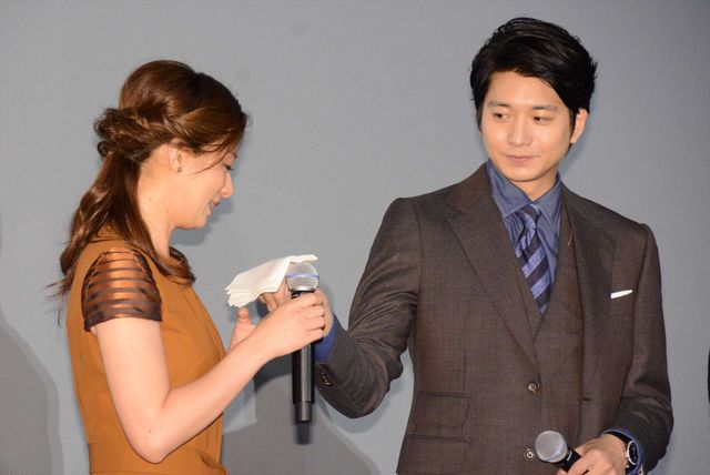 尾野真千子、大号泣！『いつまた、君と　～何日君再来（ホーリージュンザイライ）～』初日舞台あいさつ（15枚目）