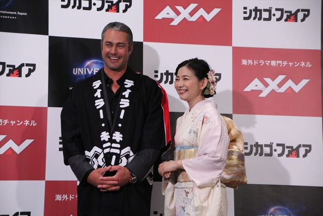 「シカゴ・ファイア」テイラー・キニーが初来日！法被姿でゴキゲン（全12枚）（7枚目）