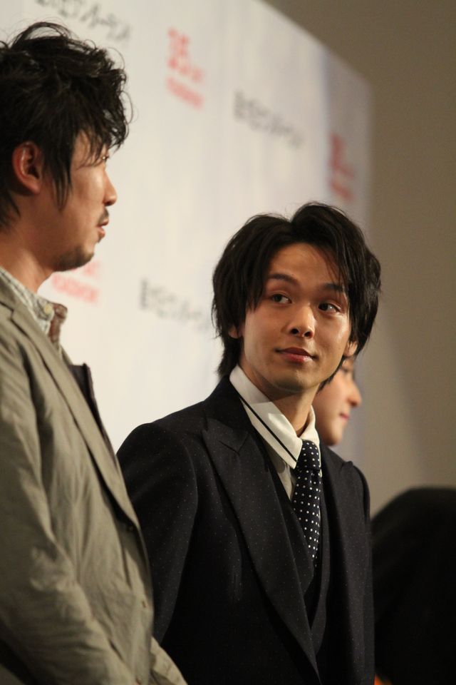 佐々木希×菅田将暉×市原隼人ら、中村倫也主演作で競演！フォトギャラリー（3枚目）