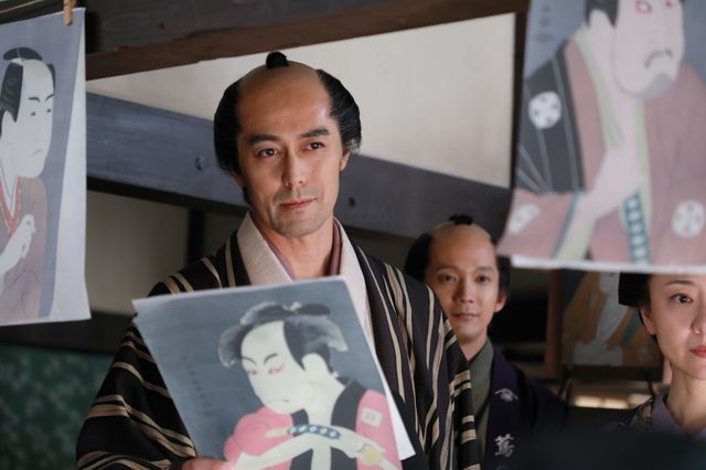 阿部寛『HOKUSAI』北斎導くキーマン・蔦屋重三郎場面写真（5枚目）
