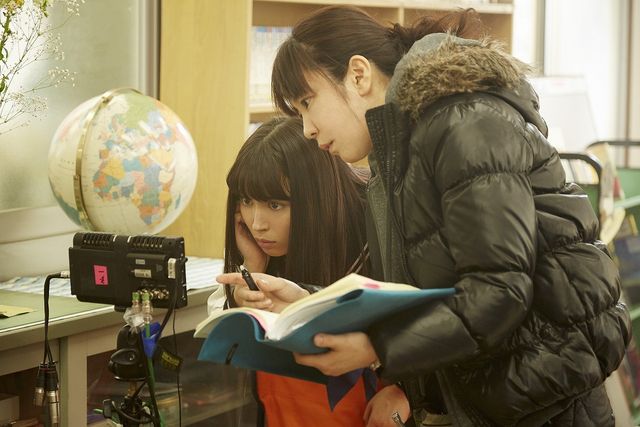 山崎賢人“省エネ主義”の高校生に！『氷菓』メイキング写真一挙（3枚目）