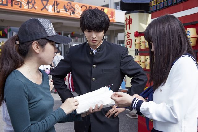 山崎賢人“省エネ主義”の高校生に！『氷菓』メイキング写真一挙（4枚目）
