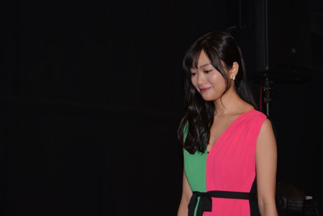 北原里英『サニー／32』初日舞台あいさつ（2枚目）