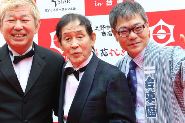 人力車に乗る高橋一生＆斎藤工！「第10回したまちコメディ映画祭in台東」レッドカーペットイベント＆オープニングセレモニーが（6枚目）