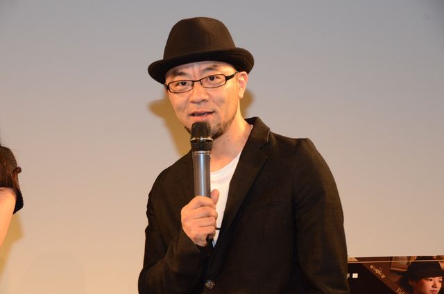 監督、見て？間宮夕貴、現場でバスローブをはだけ…『屋根裏の散歩者』イベントギャラリー（6枚目）