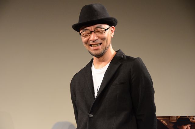 監督、見て？間宮夕貴、現場でバスローブをはだけ…『屋根裏の散歩者』イベントギャラリー（17枚目）