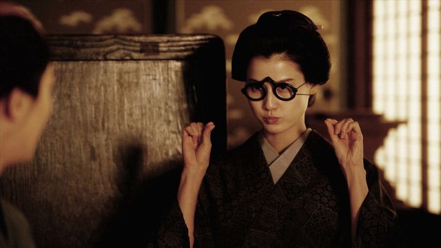 橋本愛演じる蔦重（横浜流星）の妻てい