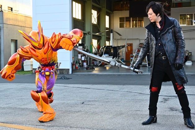 仮面ライダーガヴ オーバーモードがランゴに挑む!