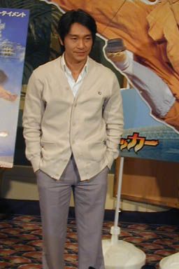 『少林サッカー』主演・監督・脚本チャウ・シンチー来日記者会見（18枚目）