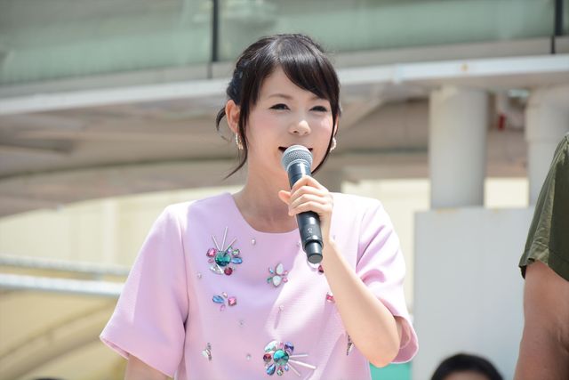 篠原信一がアシカと輪投げ対決！「夏休みポケモンカーニバル」フォトギャラリー（4枚目）