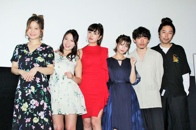 グラドル柳いろは、赤のタイトドレスで魅了!:フォトギャラリー