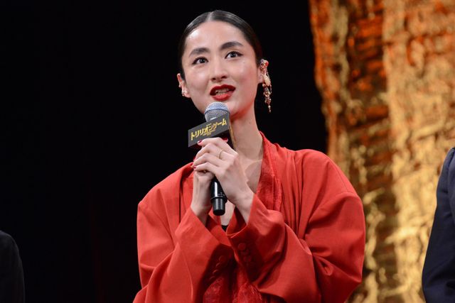 今田美桜＆福本莉子、美麗衣装で登場！『劇場版　トリリオンゲーム』完成披露（9枚目）