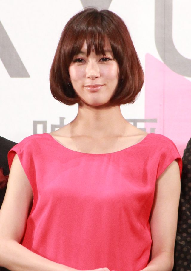 水川あさみ、真っ赤なドレスでグリーンカーペットに！東京国際映画祭フォトギャラリー（10枚目）