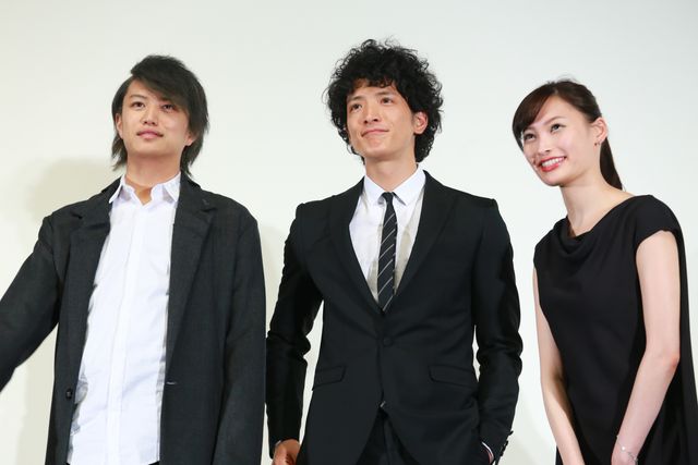 男性陣、女性の苦労を痛感!?『コスメティックウォーズ』初日舞台あいさつフォトギャラリー（9枚目）