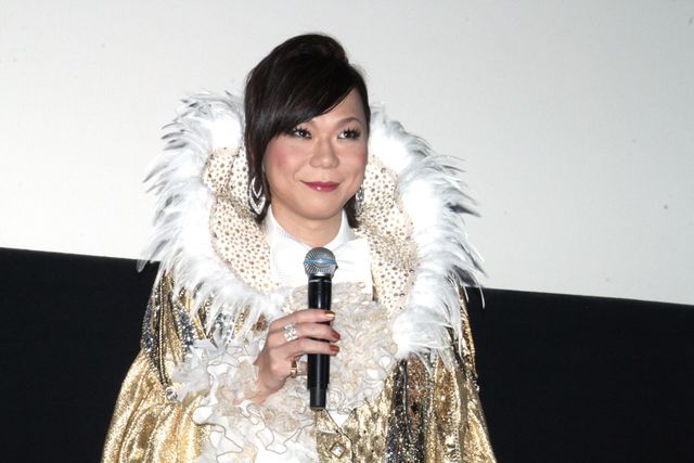 衣装が派手！ミッツ・マングローブ写真ギャラリー（2枚目）