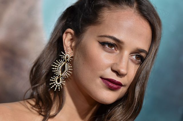 セール…アリシア・ヴィキャンデル直筆サイン入り2Lサイズ写真