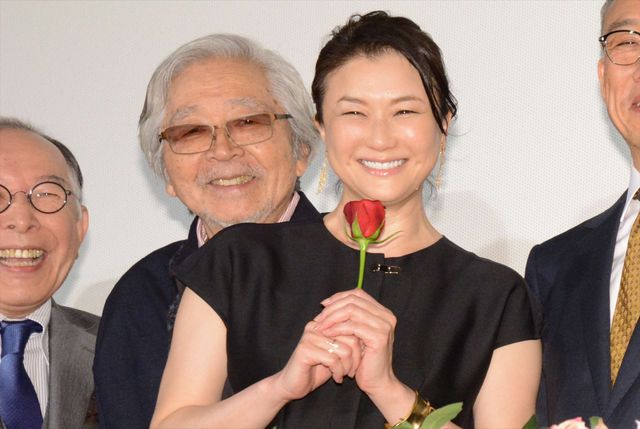 妻夫木聡＆蒼井優が爆笑！『妻よ薔薇のように　家族はつらいよIII』初日舞台あいさつ【全19枚】（11枚目）